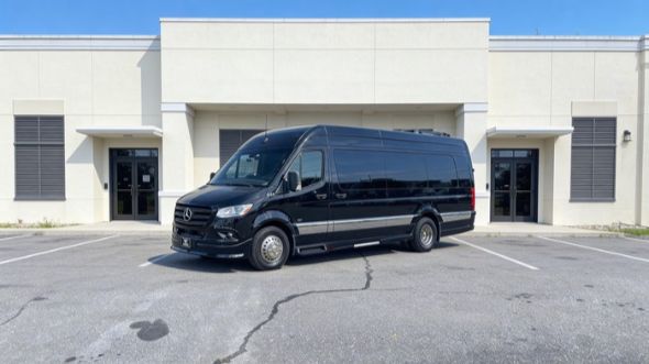 15 passenger sprinter van boise