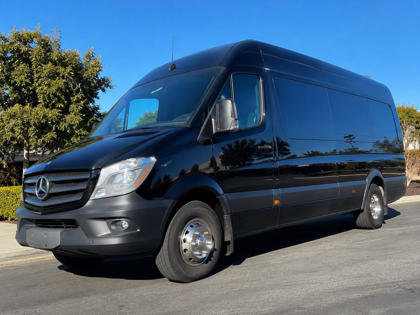 find the perfect transportation for your next wine tour 4